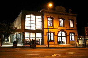 Inauguration du théâtre Le Piaf à Bernay