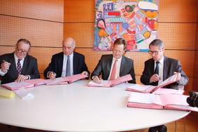 Signature des conventions de revitalisation et du FISAC entre l’État et la commune de Pont -Audemer 