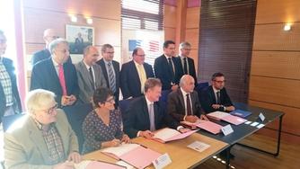 Signature du contrat de ville 2015-2020 Pont-Audemer - St Germain village